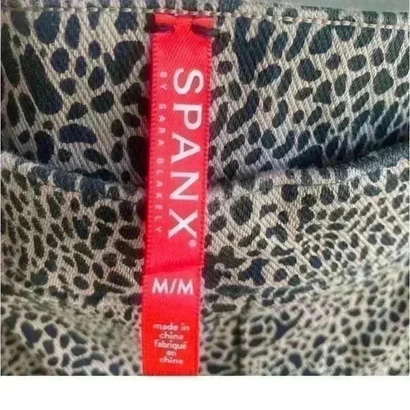 NWT - SPANX Jean-ish Animal Print Ankle Jeggings Leggings in Desert Dot Size: M - Picture 3 of 5